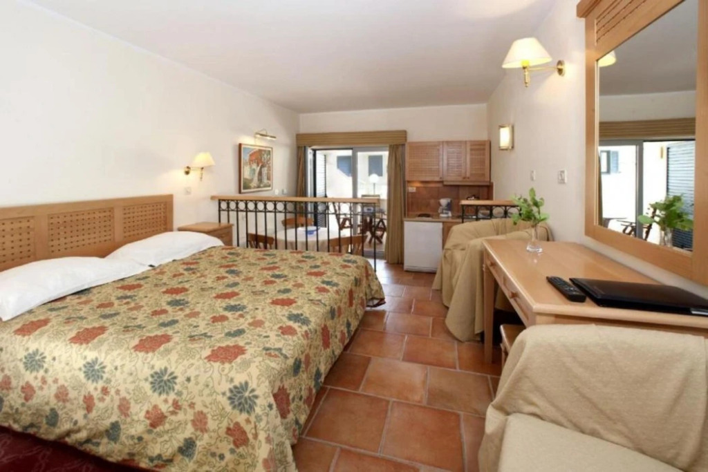 Studio Apartments Laguna Bellevue