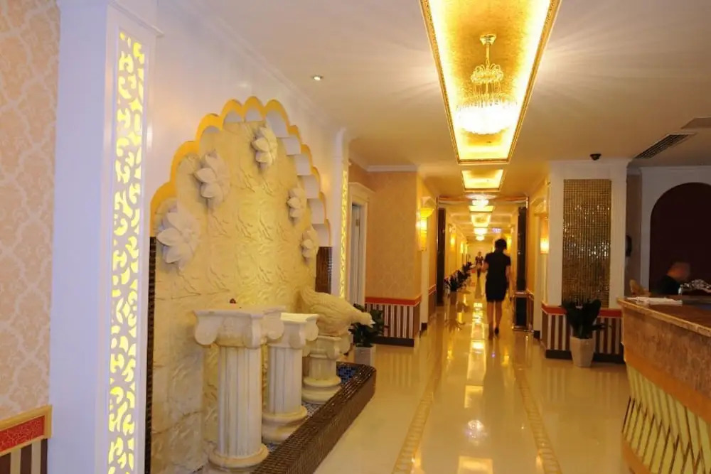 Changsha Yannian Century Hotel