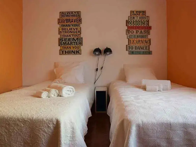 Carcavelos Surf Hostel