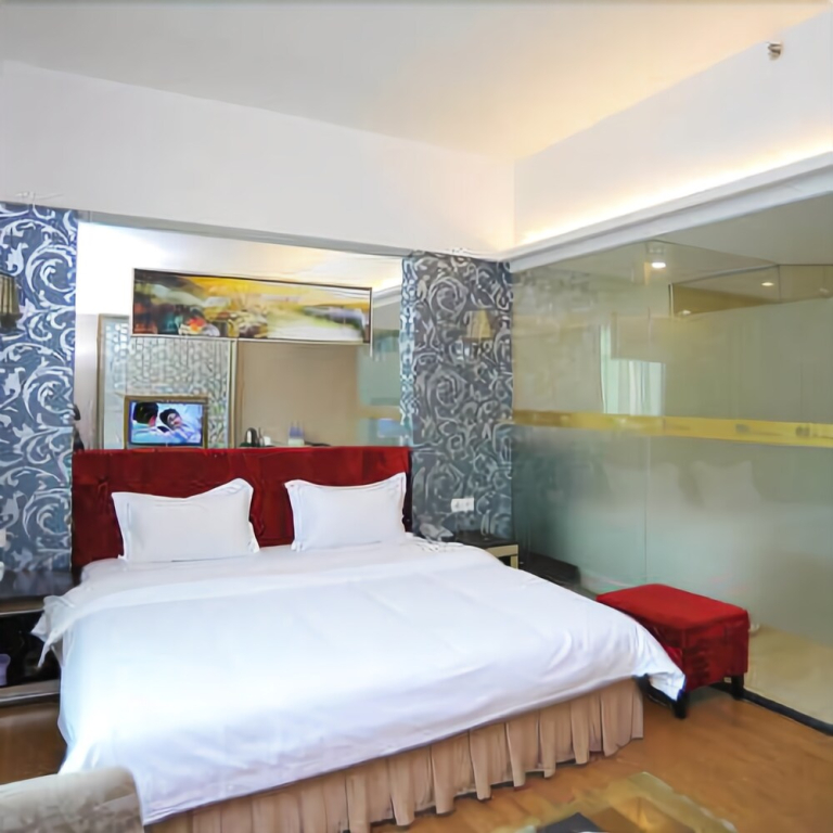 Only Hotel