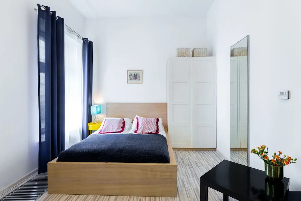 FriendHouse - Sobieski Residence