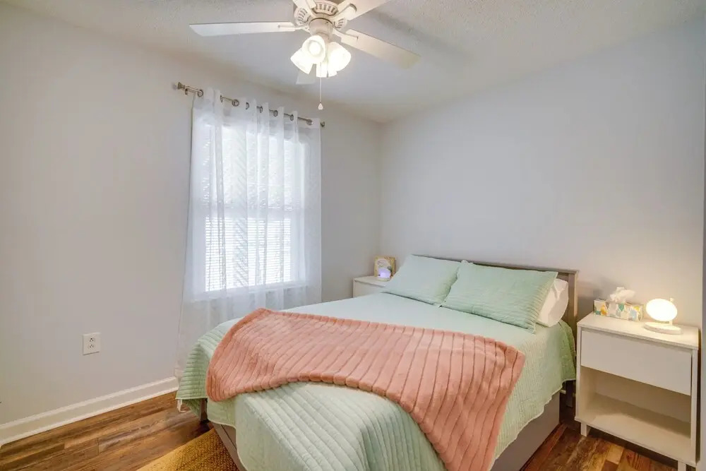 Pet-Friendly Villas Vacation Rental: Walk to Bay
