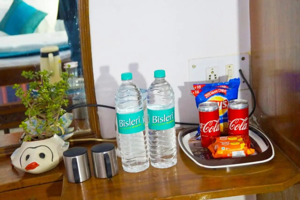 Hotel De Hocks Deluxe - New Delhi Railway Station