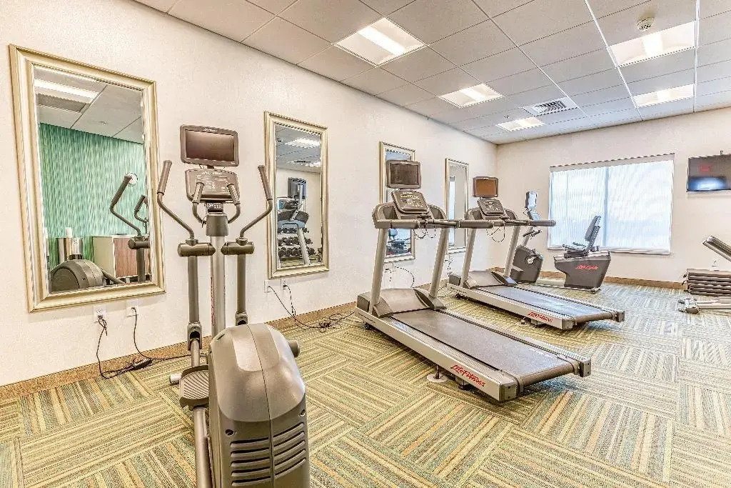 Holiday Inn Express & Suites Rantoul by IHG