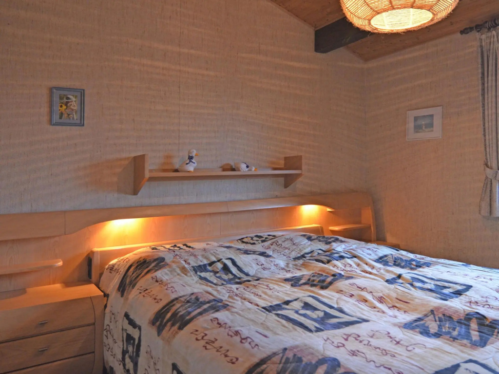 Furnished Bungalow With Peaceful Neighbourhood