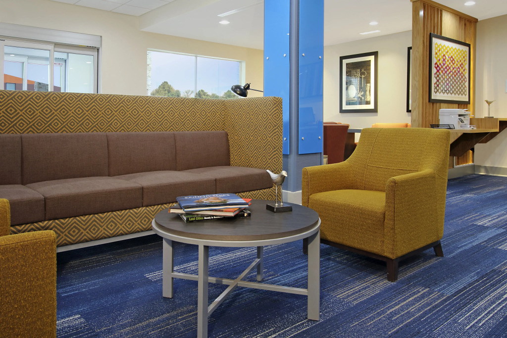 Holiday Inn Express & Suites - Lake Charles South Casino Area by IHG