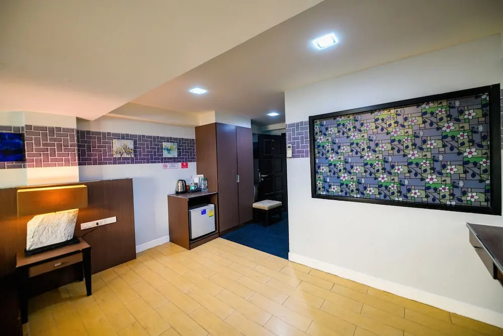 Scandia Beach Hotel - Soi 7 Best Location - 200m to Beach next to Food Market