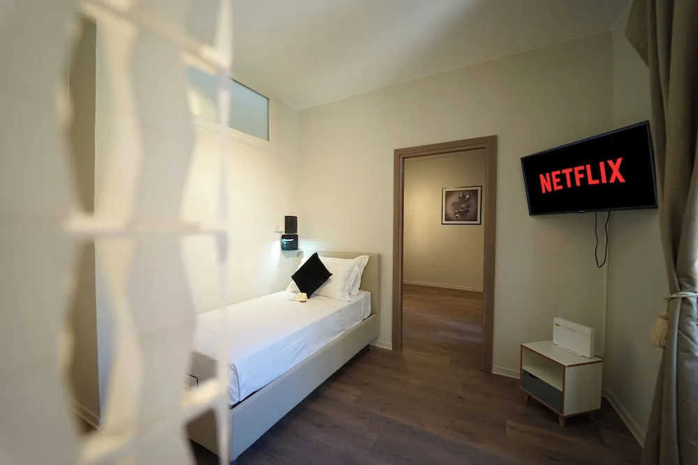 SOHO Piaggiarelle by Dasso - Guest House