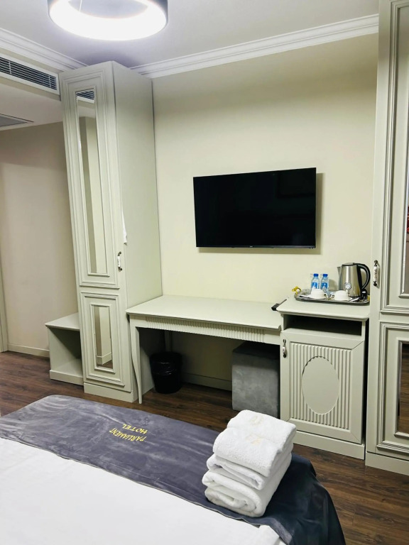 Two Rooms Plus Residence
