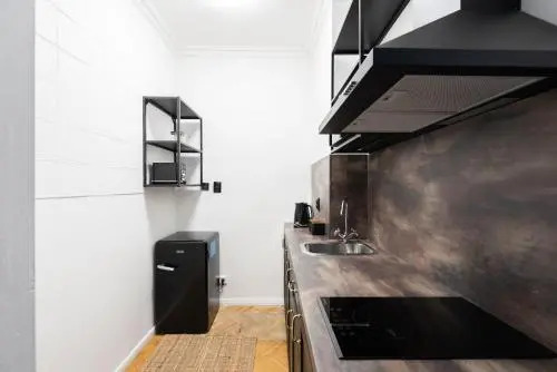 Crystal Studio Near The Old Town