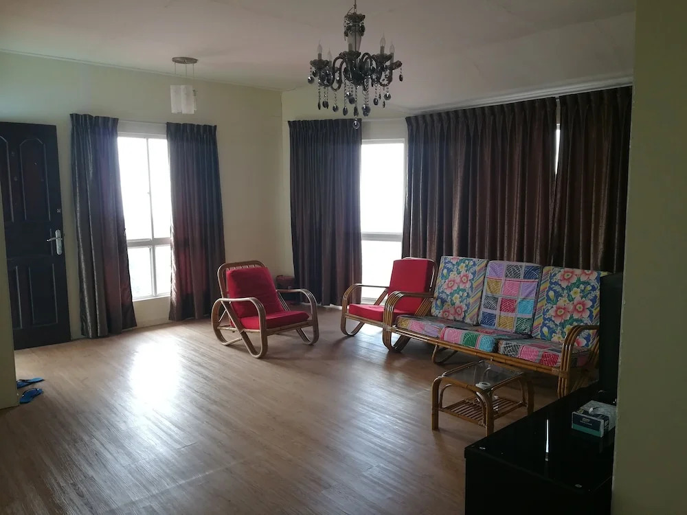 Rocky Mountain Lodge