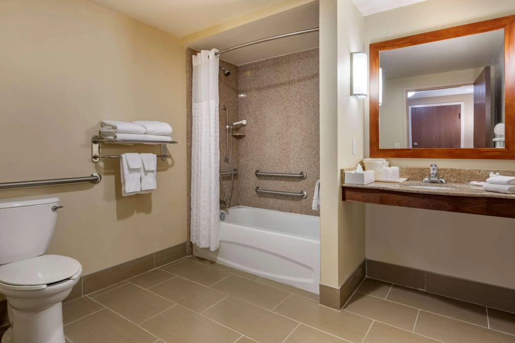 Comfort Suites Orlando Airport