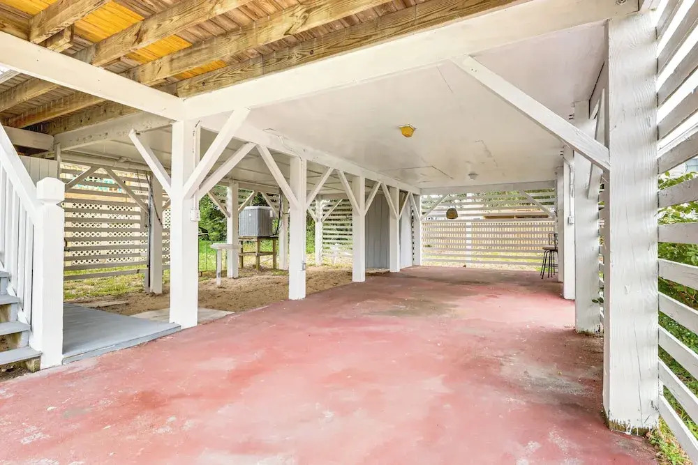 Steps to Beach: Centrally Located OBX Home!