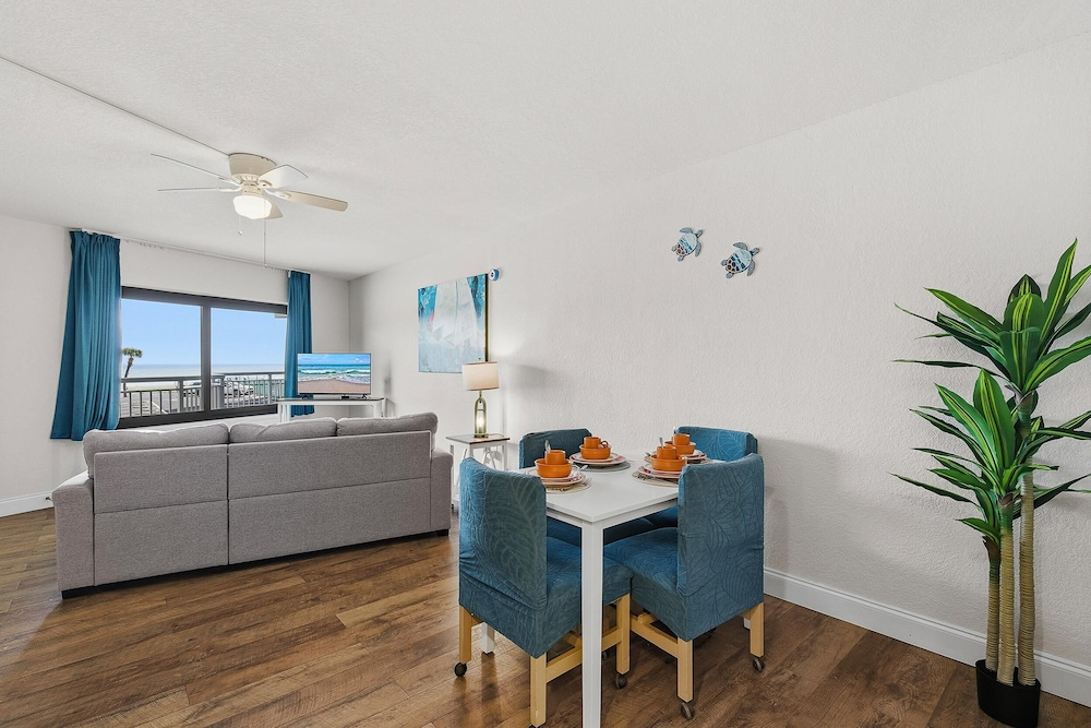 Ocean Breeze Resort 202