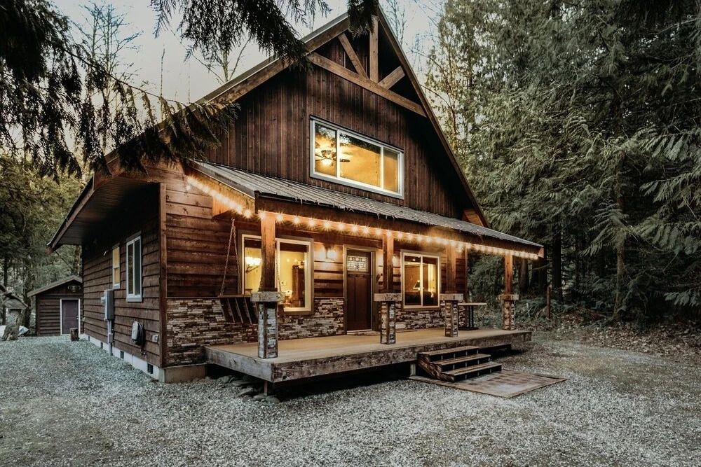 22mbr - Wi-fi - Fireplace - Pets Ok - Sleeps 8 4 Bedroom Cabin by Redawning