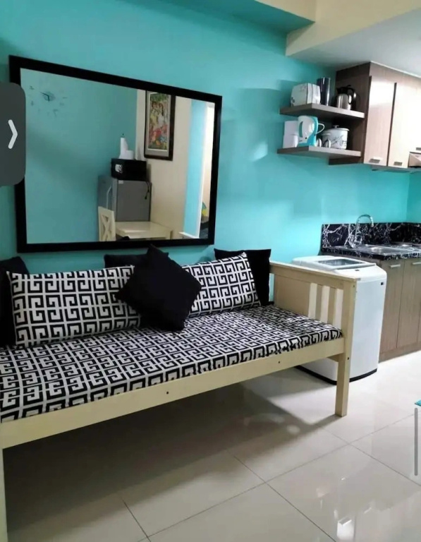 Charming Condo With Private Pool in Las Piñas, Philippines