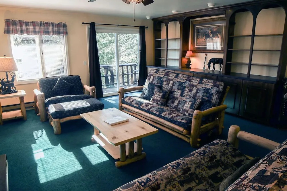 Fawn Valley Inn: 276
