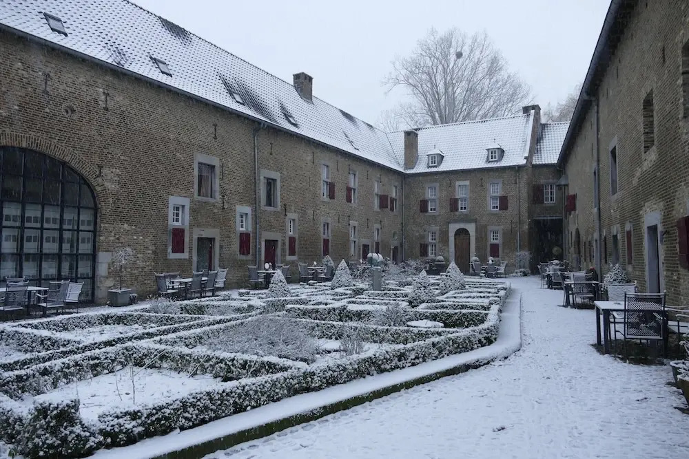 Spacious Villa near Town Center in Mesch