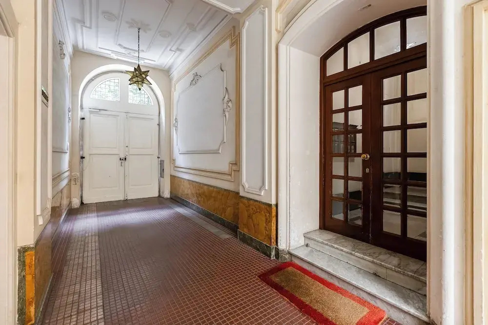 Elegant 3-Bedroom Apt in Piazza Mazzini