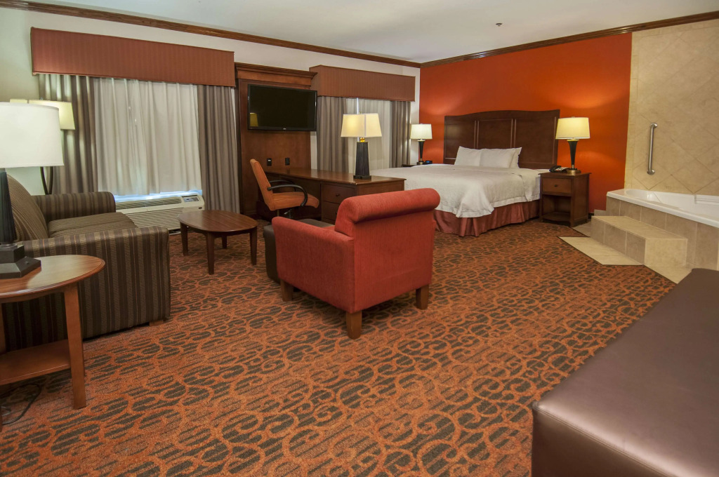 Hampton Inn and Suites Waxahachie