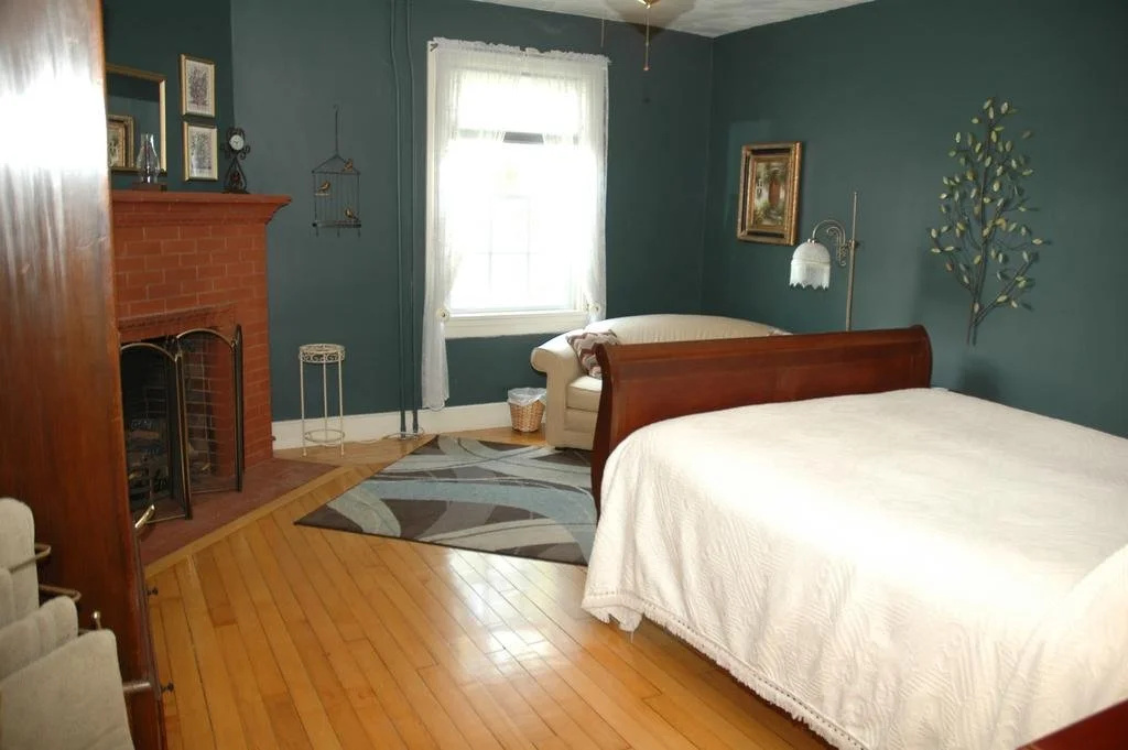Yale Manor B&B & Yurt Glamping