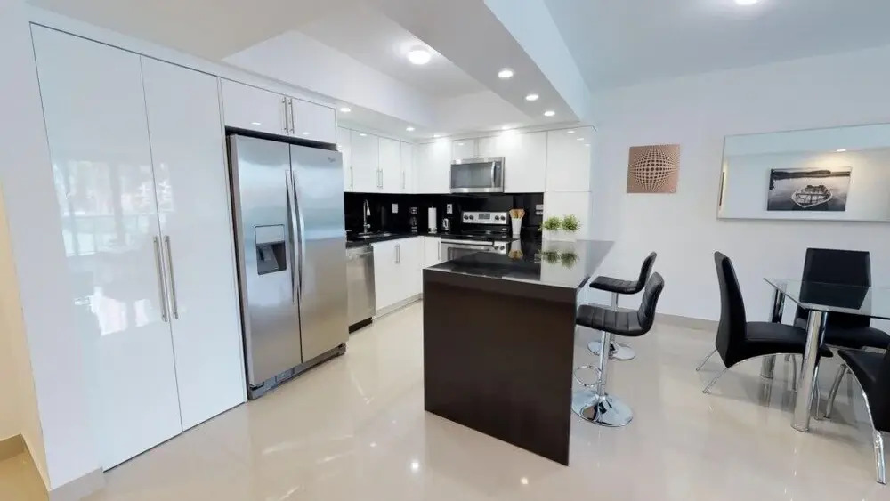 Premium 2 Bedroom + Den Apartment Or201