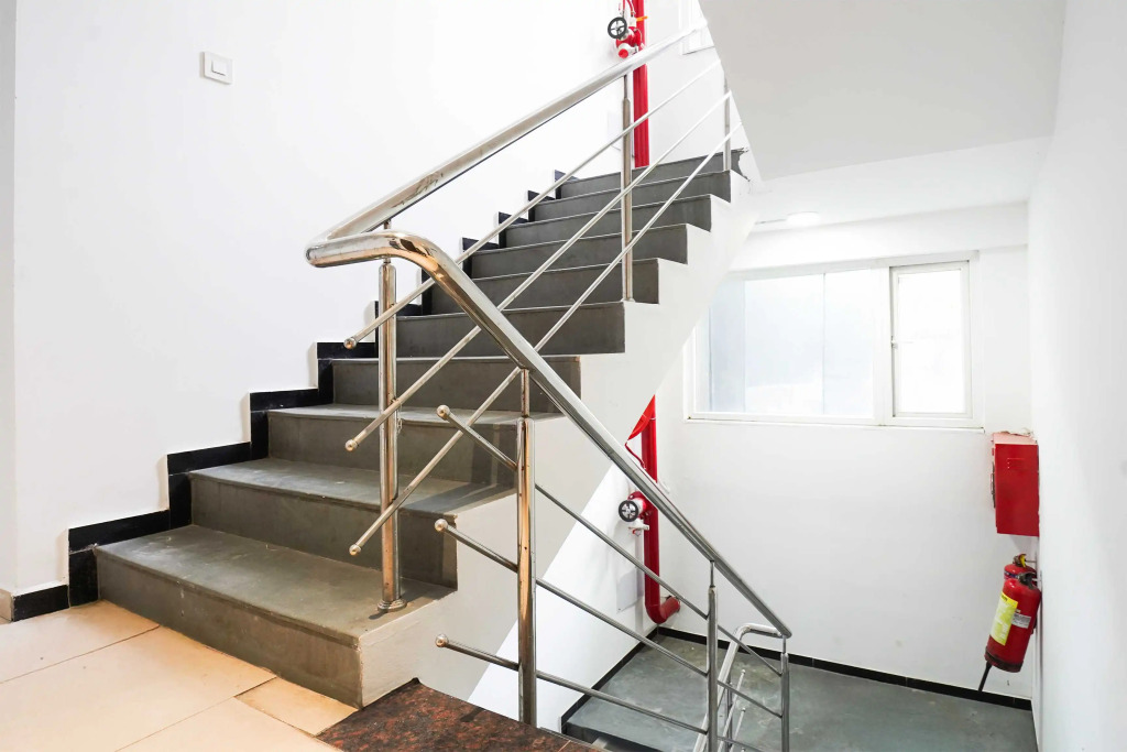 Super Townhouse Oak Ramdaspeth KRIMS Hospital