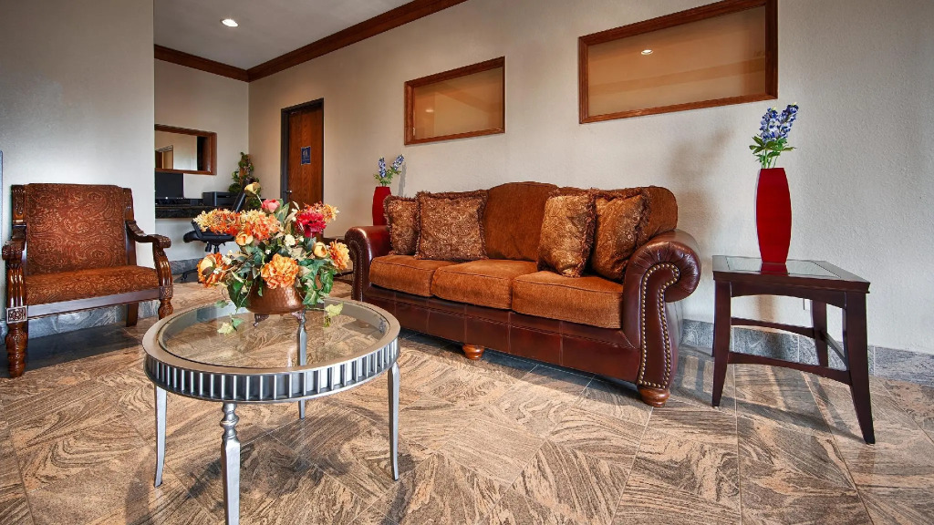 Best Western Regency Inn & Suites