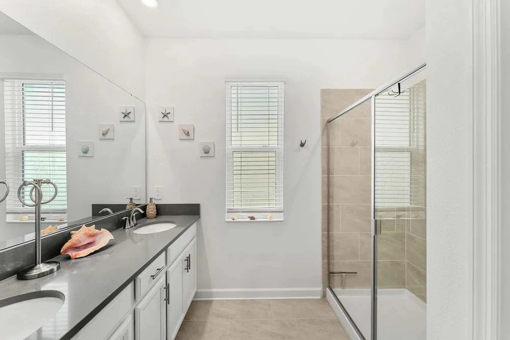 435 Strand Dr