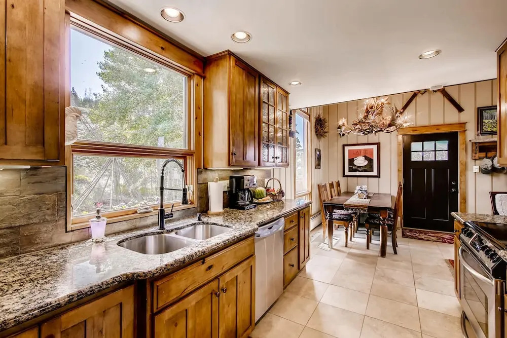 611 Oro Grande by Book by Owner