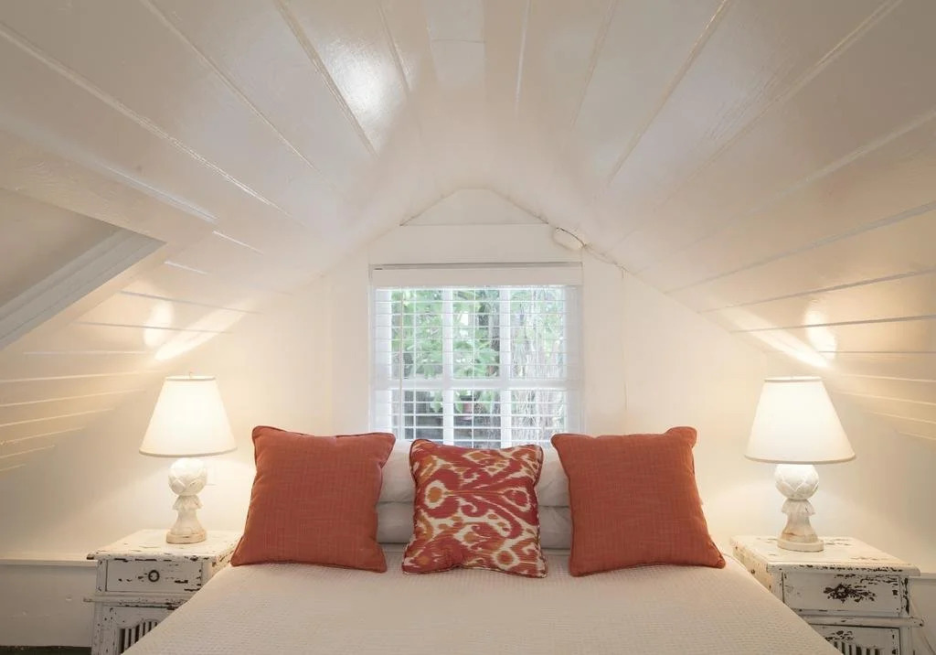 Simonton Court Historic Inn & Cottages