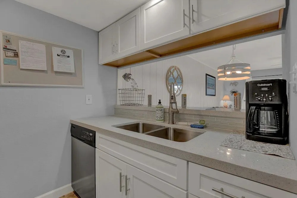 Fishermans Friend! - Coastal Condo - Views Await!
