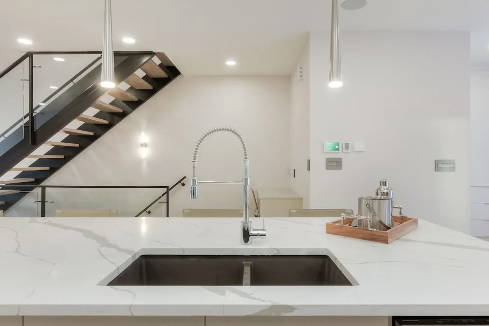 New Luxury Townhome 23