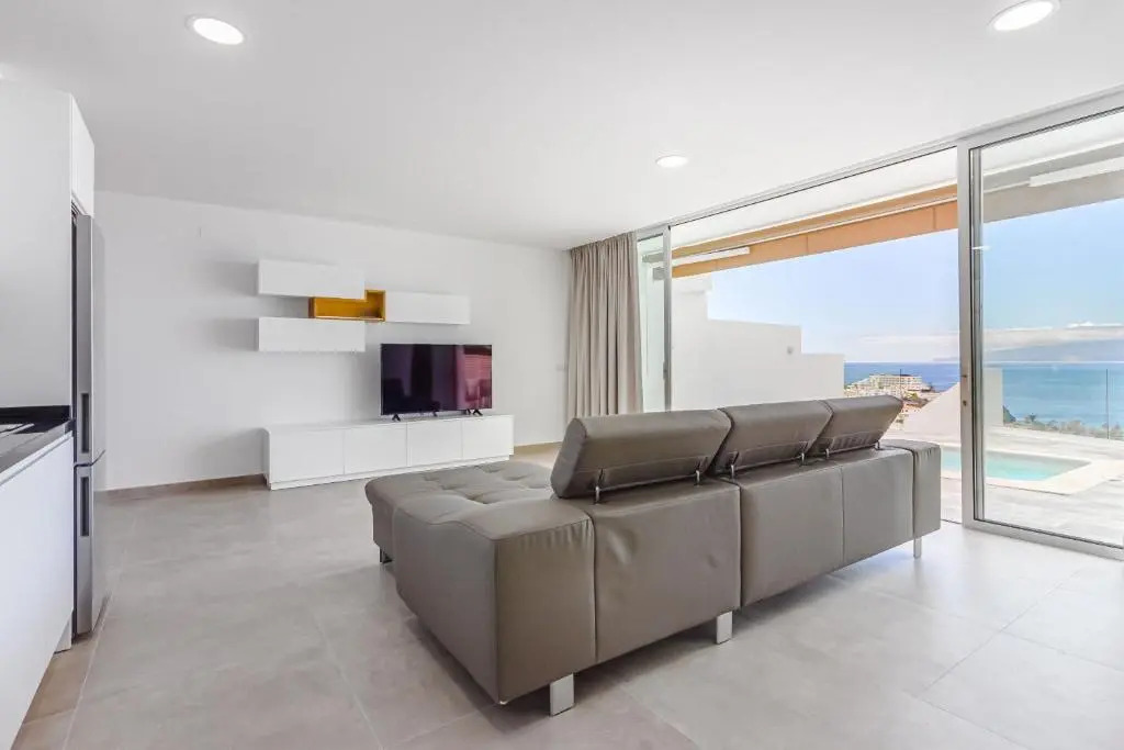 Fabuloso Bungalow con Vista Panorámica y Piscina Privada