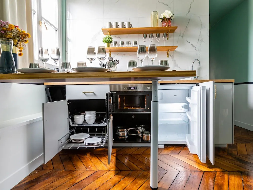 Luxury 2 Bedroom With AC - Louvre & Champs Elysees