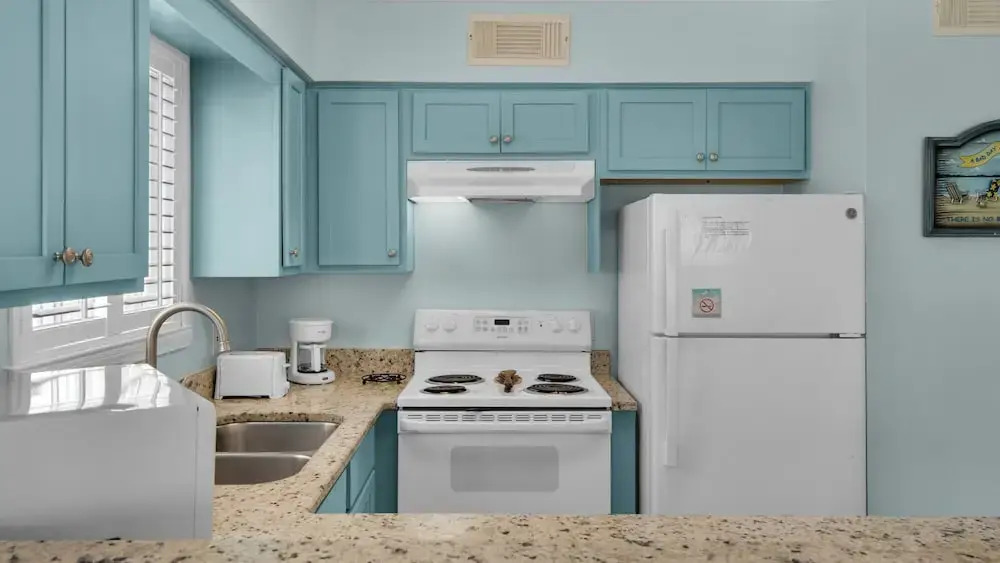 Crystal Sands 112b: Beachfront Condo With Front-row Gulf Views