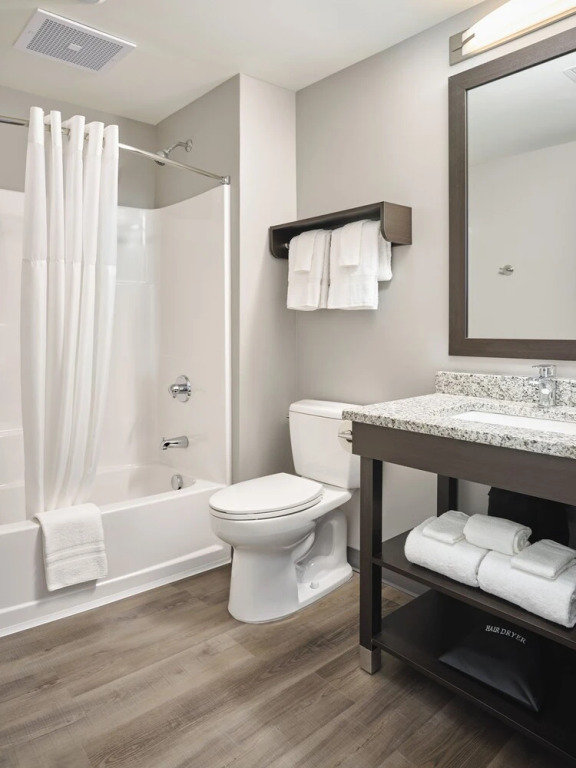 stayAPT Suites North Charleston
