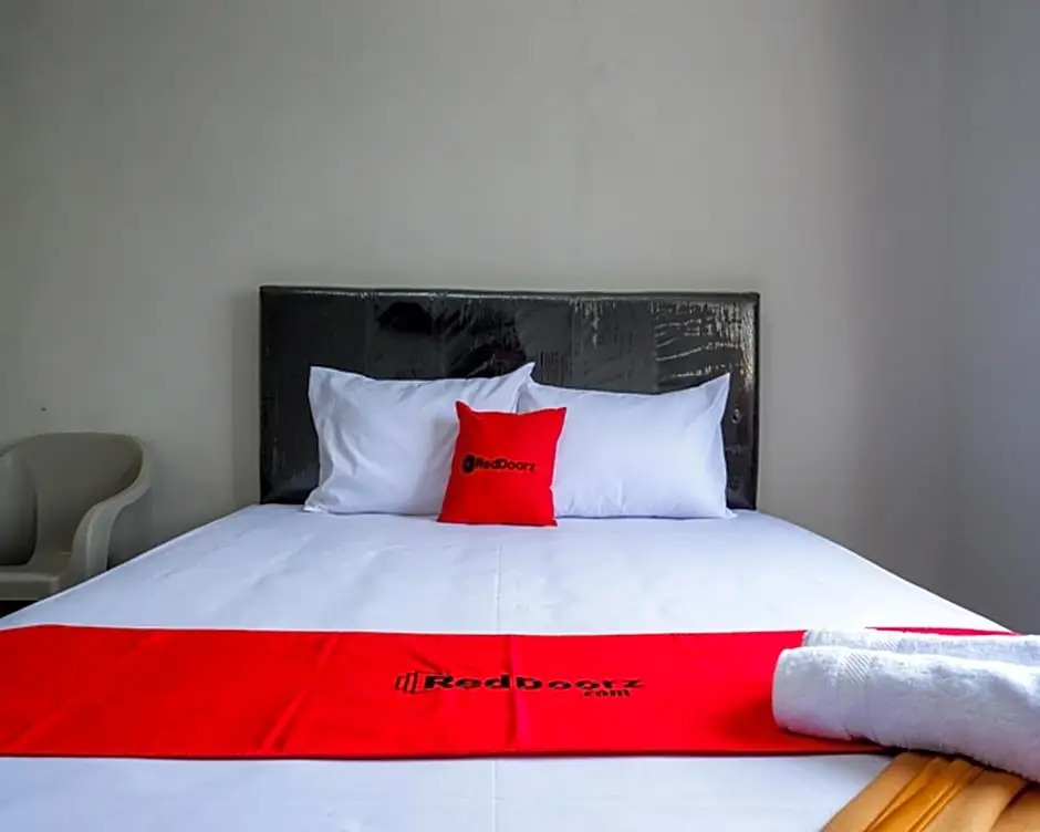 RedDoorz @ City Park Medoho Semarang