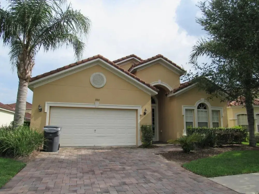 5 BED Pool Home ON Gated Community