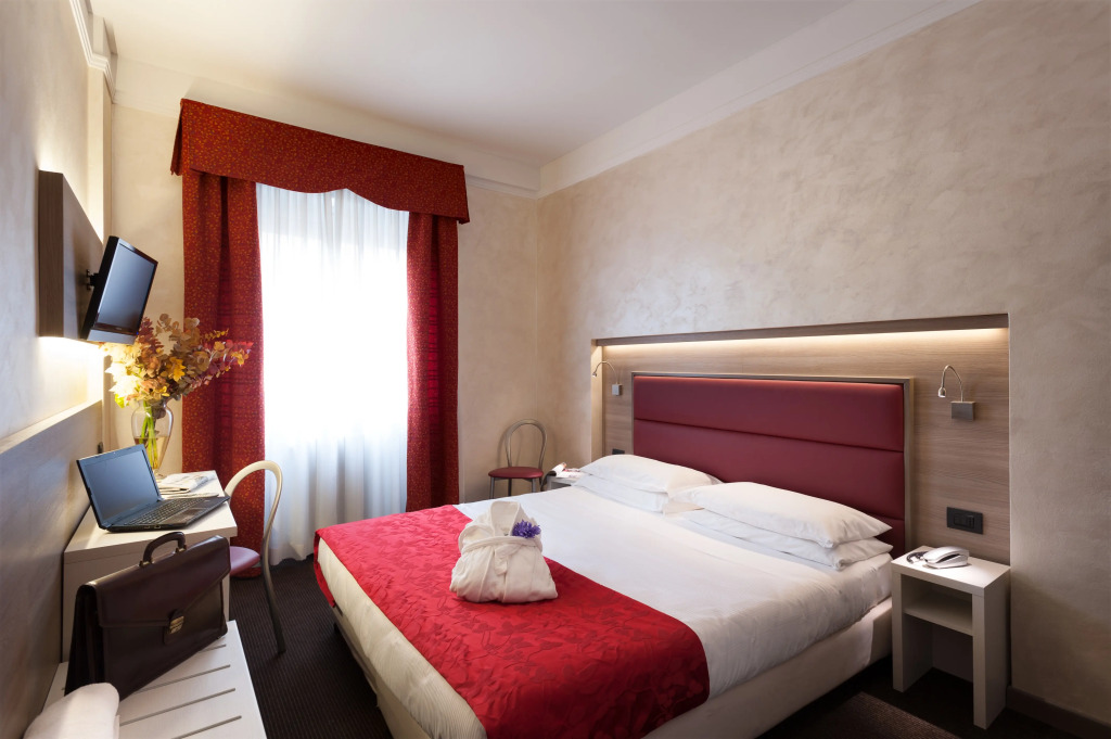 Hotel Gamma
