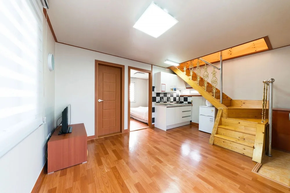 Jungmun Oasis Pension