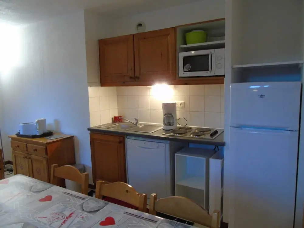 Lou Services Apartment J13 LSI 001