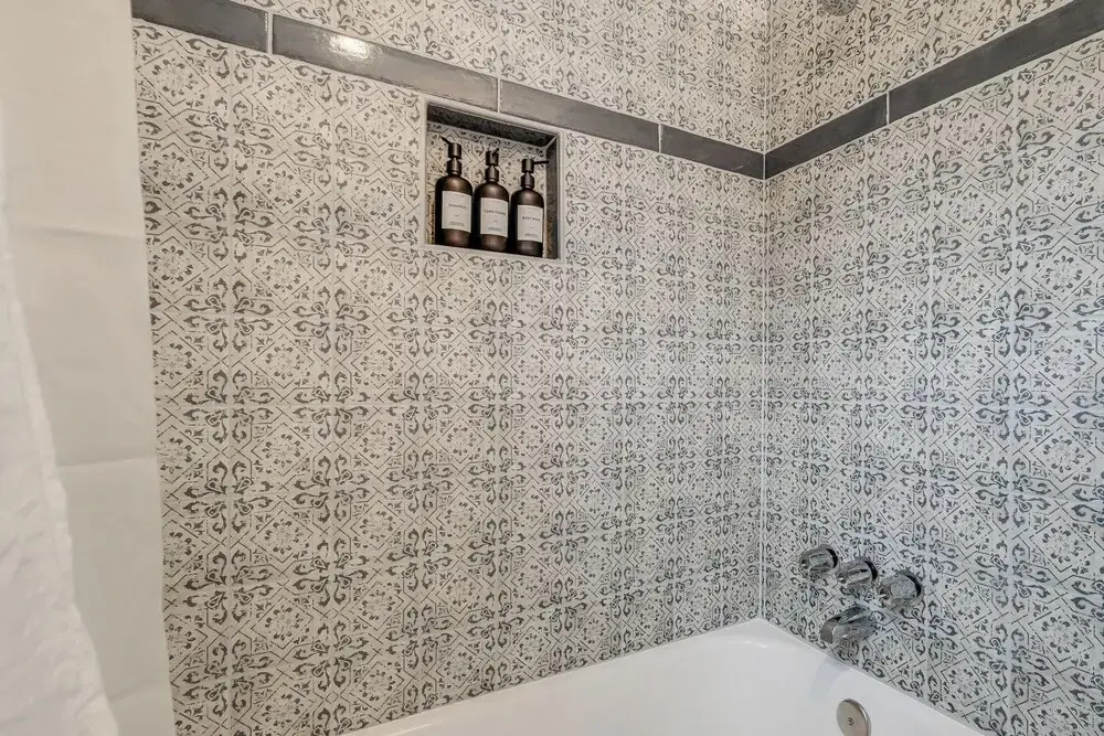 1 Mi to Old Town Alexandria: Townhome w/ Patio