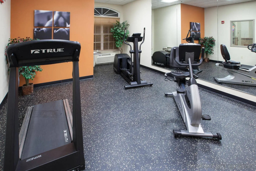 Country Inn & Suites by Radisson, Findlay, OH