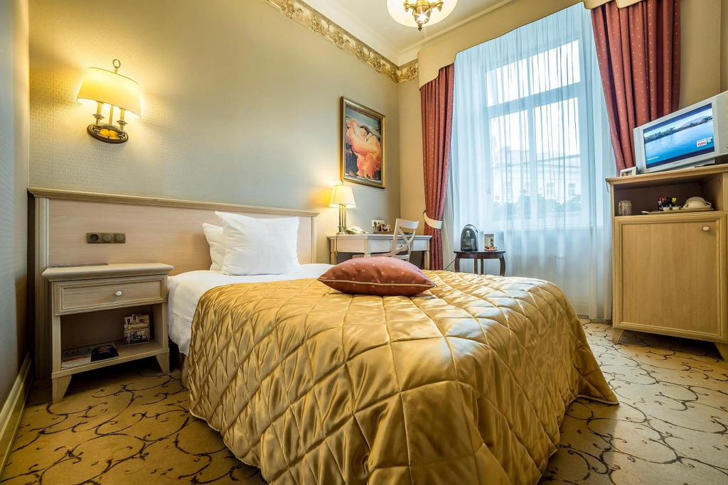 Отель и ресторан IMPERIAL (бывший Ramada)