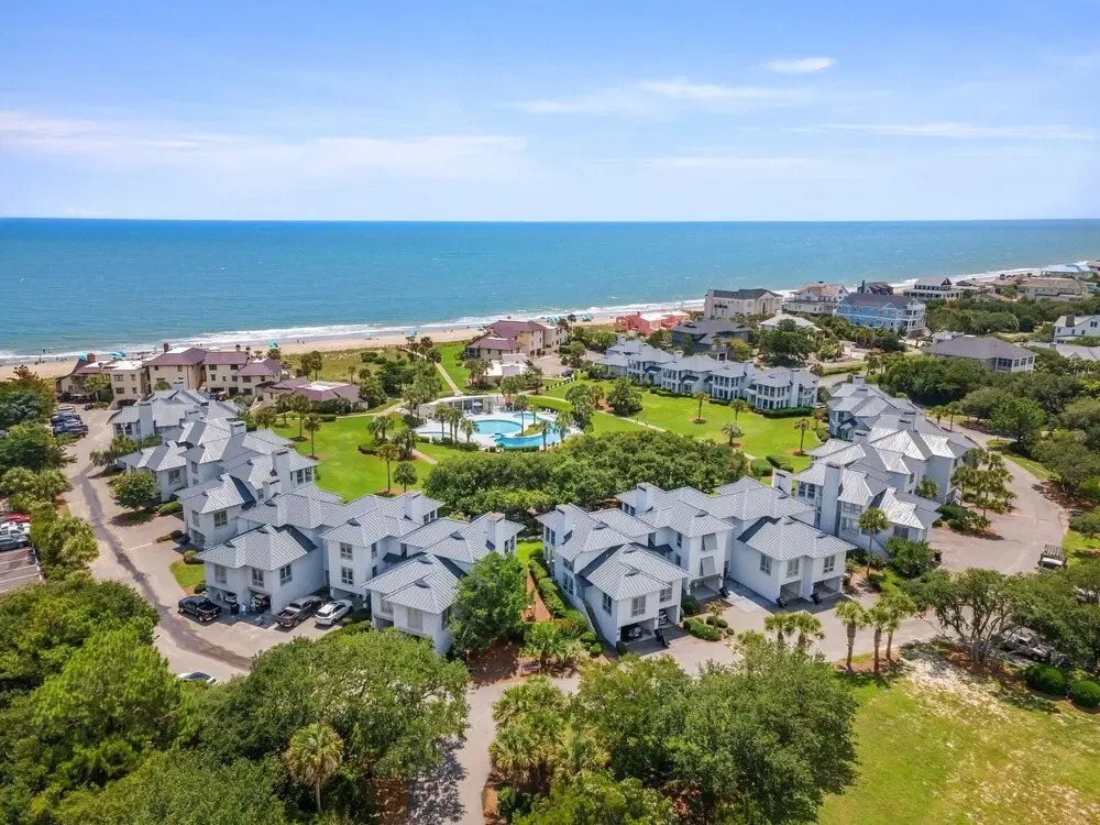 Sea Breeze - Great Oceanfront Views And Close To The Beach Club 3 Bedroom Villa by Peace Vacations