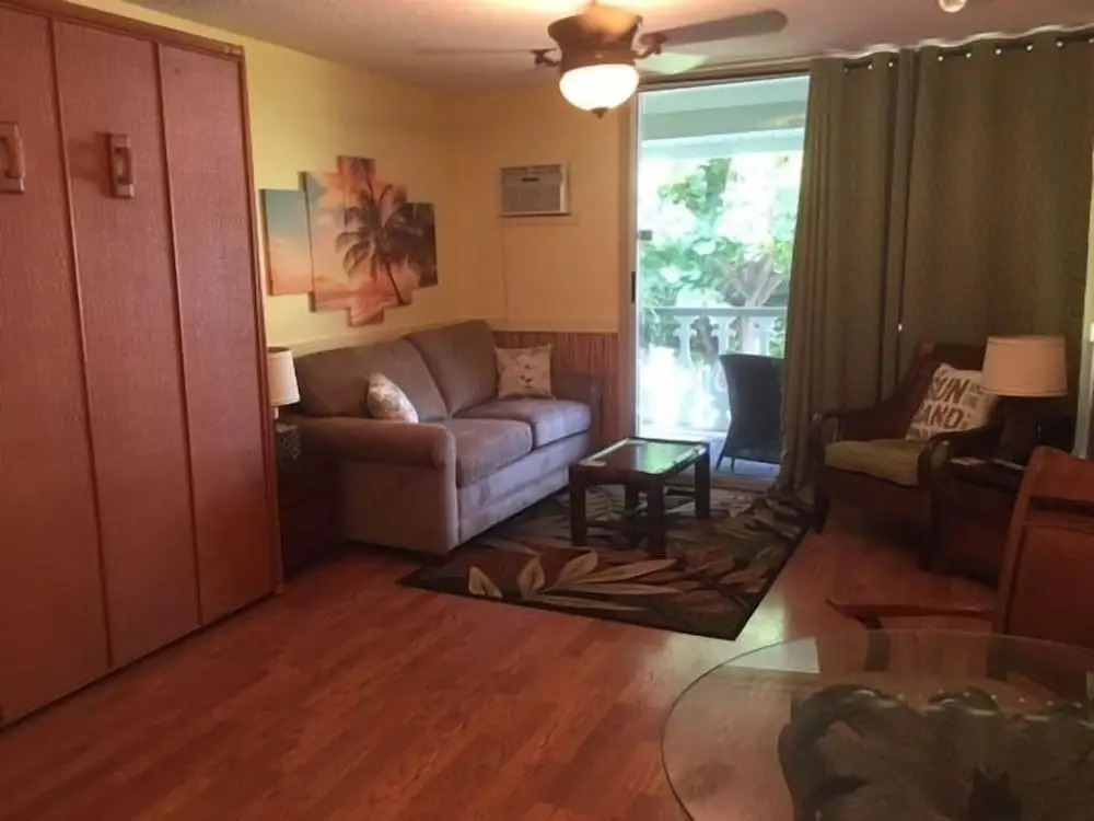 Kona Islander Inn Condos