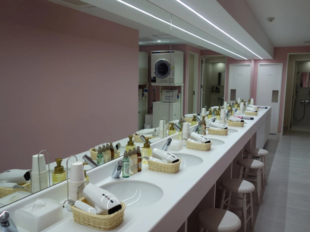 Akihabara Bay Hotel (Female Only)