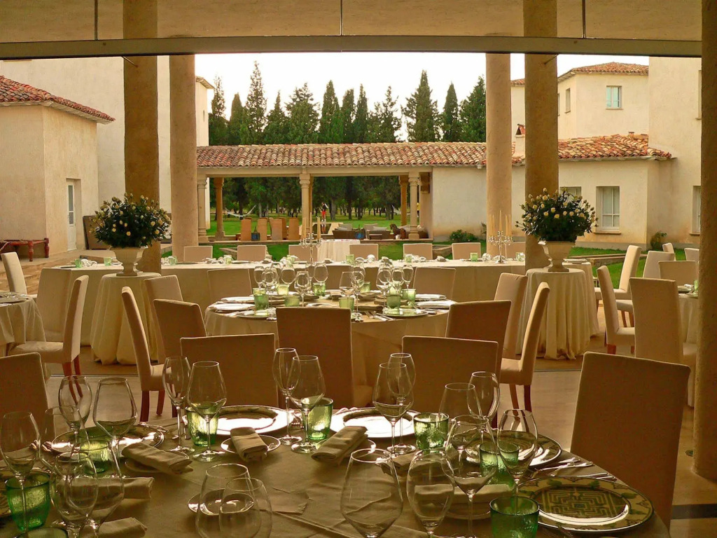 Tarthes Hotel