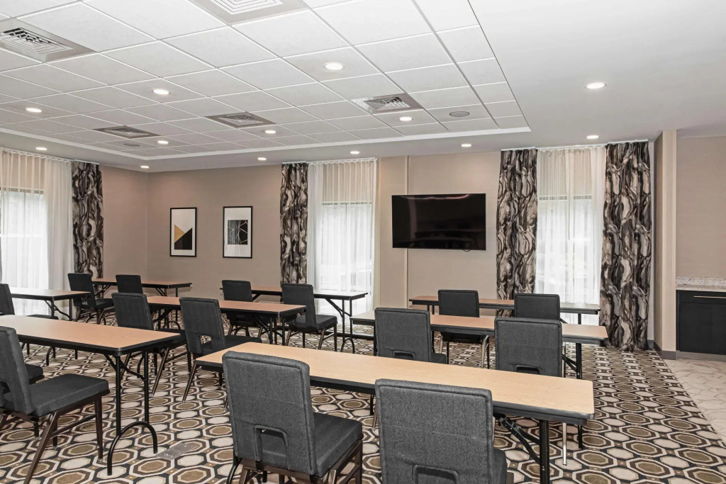 Hampton Inn & Suites Charlotte Steele Creek Road, NC
